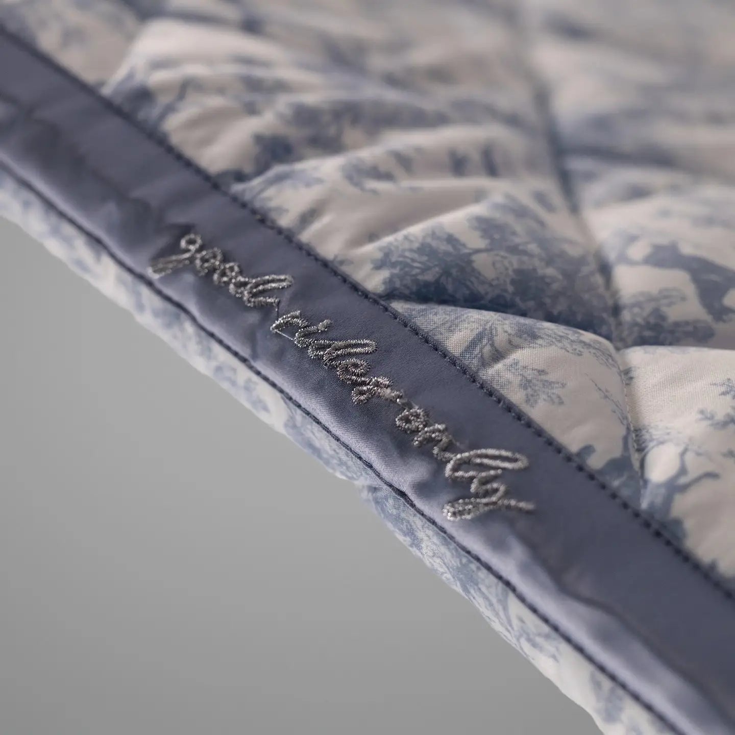 Dapplebay Toile Pad - Moonrise