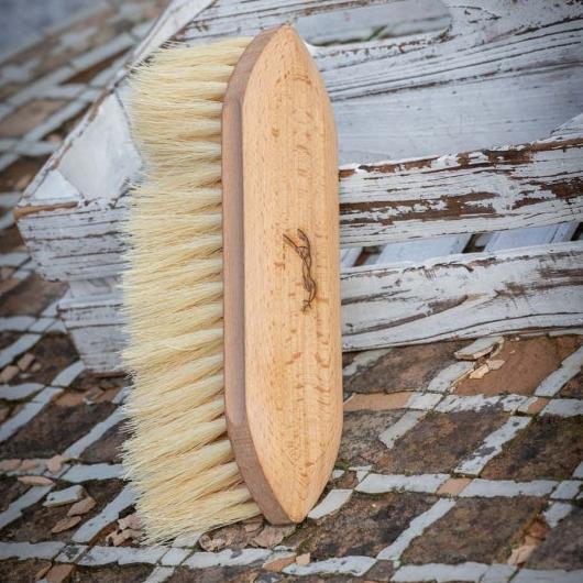 Penelope Long Hair Dandy Brush